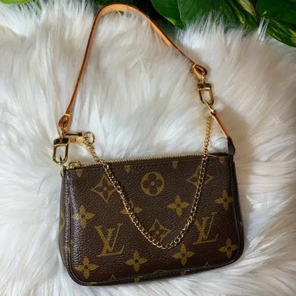 SOLD 💥HP💥Louis Vuitton Mini Pochette part 2 - Picture 7 of 8